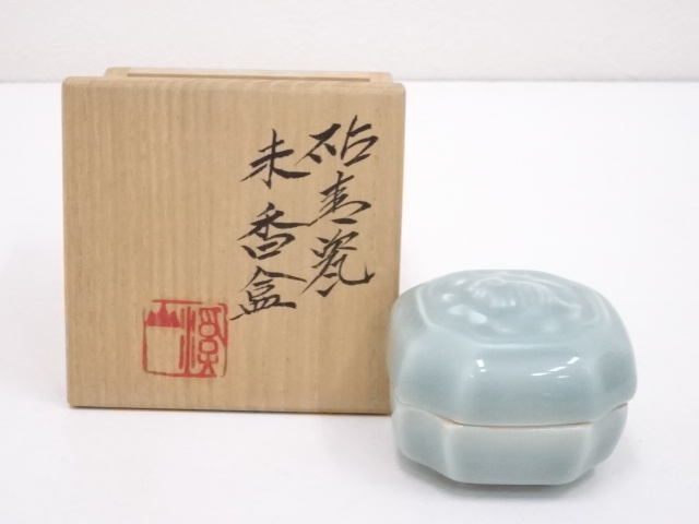 JAPANESE TEA CEREMONY / INCENSE CONTAINER / CELADON KOGO